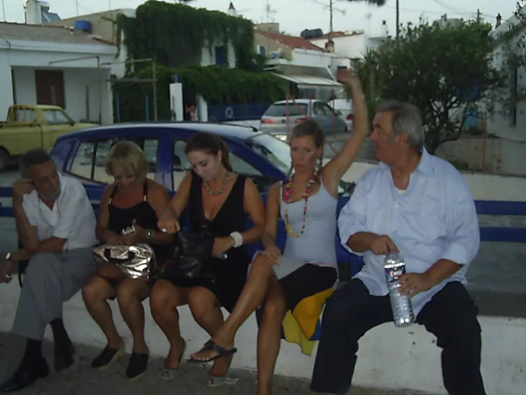 Παρασκήνια από την παράσταση στην Αλόννησο "το ταξίδι της Παπλωματούς"